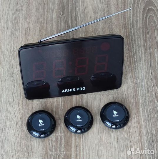 Кнопка вызова официанта и часы пейджер официанта