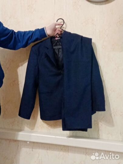 Продаю костюм школьный для мальчика 6-7 класс