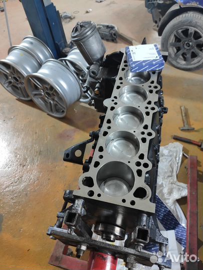 Строкер двигатель bmw m50b28 turbo