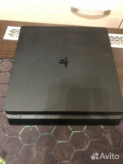 Sony PS4 slim