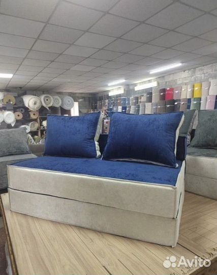 Бескаркасный Диван