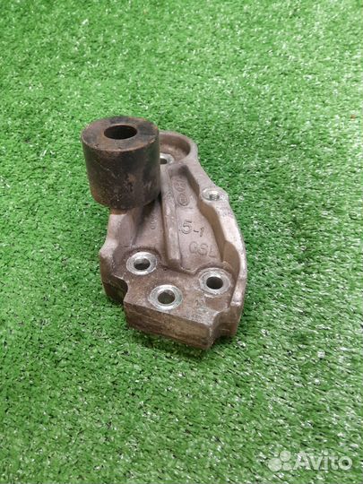 Кронштейн двигателя правый киа рио 2 jb