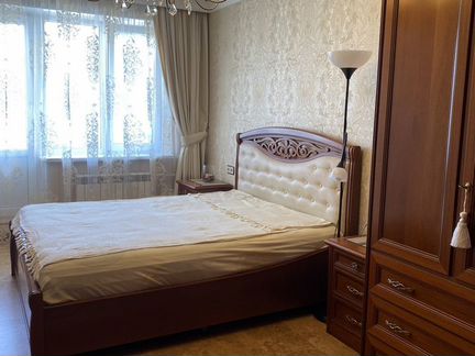 3-к. квартира, 72 м², 1/9 эт.