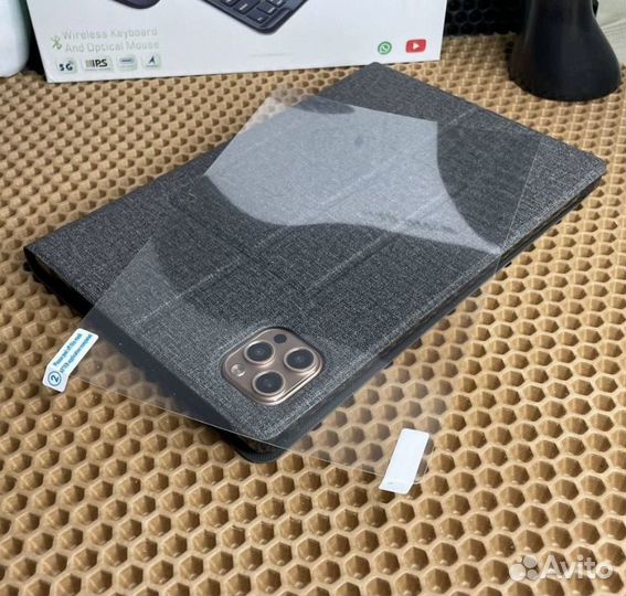 Планшет с клавиатурой и мышкой 8/256