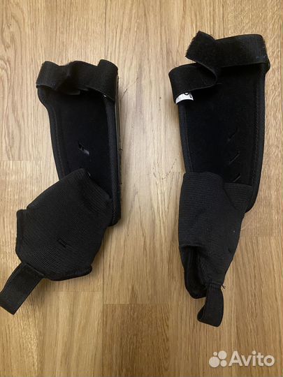 Щитки футбольные детские Nike