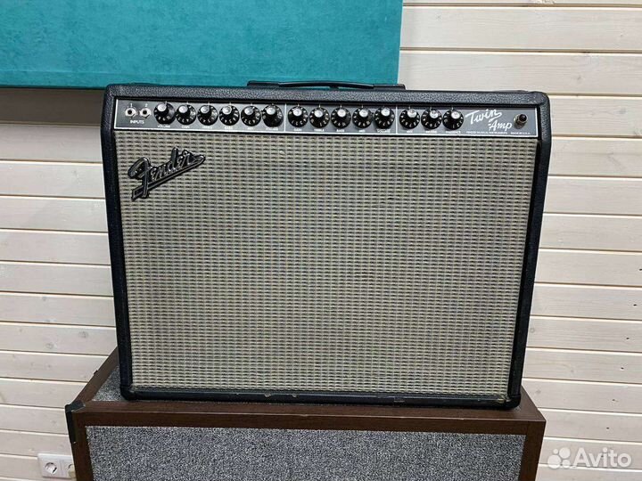 Комбик Fender Twin Amp 100 2*12 возможен обмен