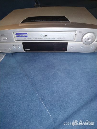 Видеомагнитофон LG