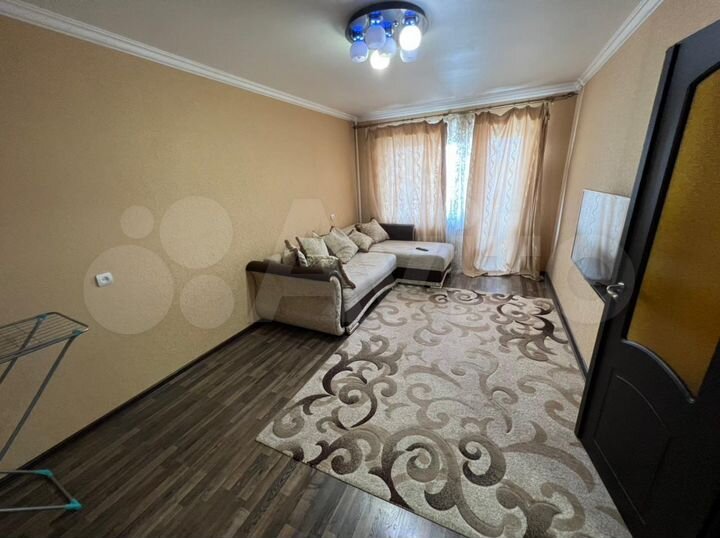 1-к. квартира, 38 м², 8/10 эт.