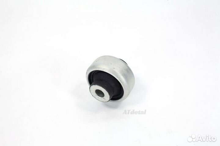 Сайлентблок рычага renault clio III/ nissan note 0