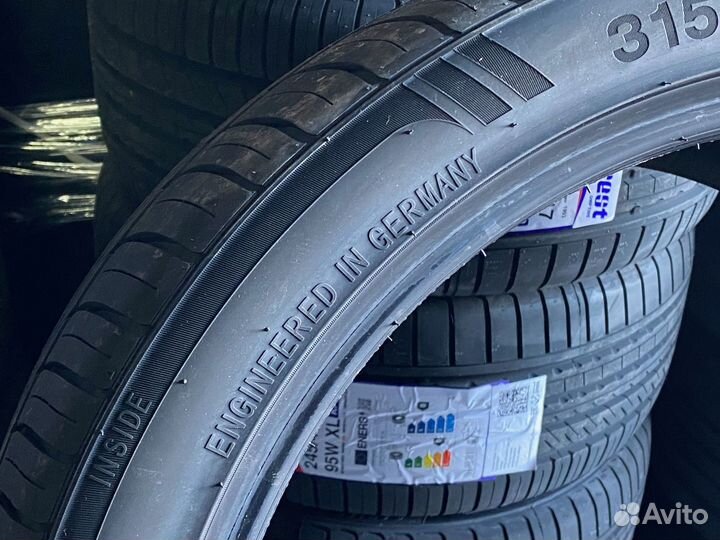 Kinforest KF550-UHP 275/40 R22 и 315/35 R22 107Y