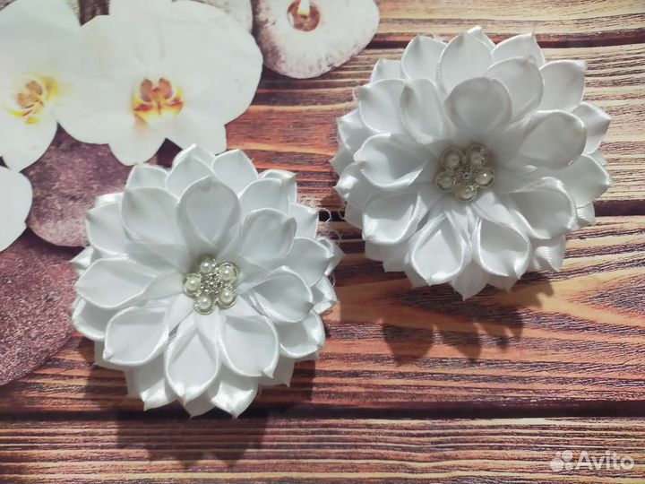 Белые банты ручной работы