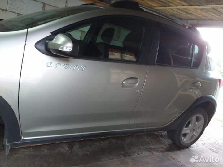 Renault Sandero Stepway 1.6 МТ, 2017, 97 000 км