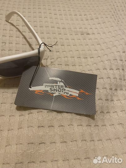 Солнцезащитные очки