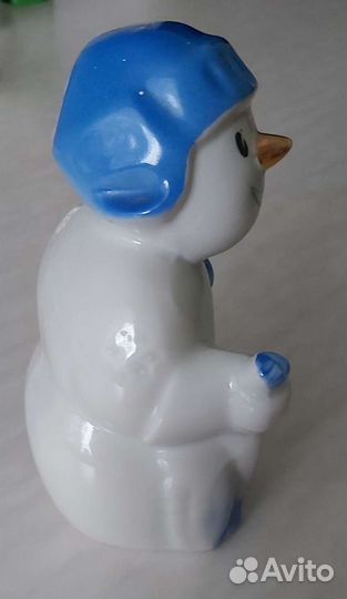 Статуэтка Хоккеист Известия 82год Дулево