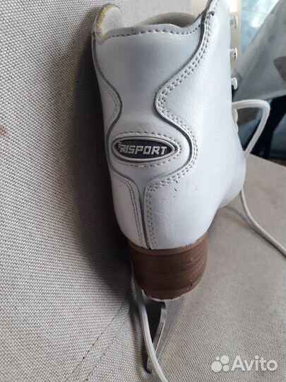 Фигурные коньки risport