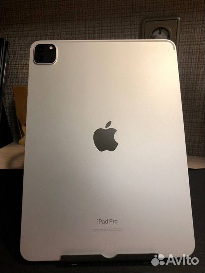 Айпад про 11д 2022г 256гб м2 процессор