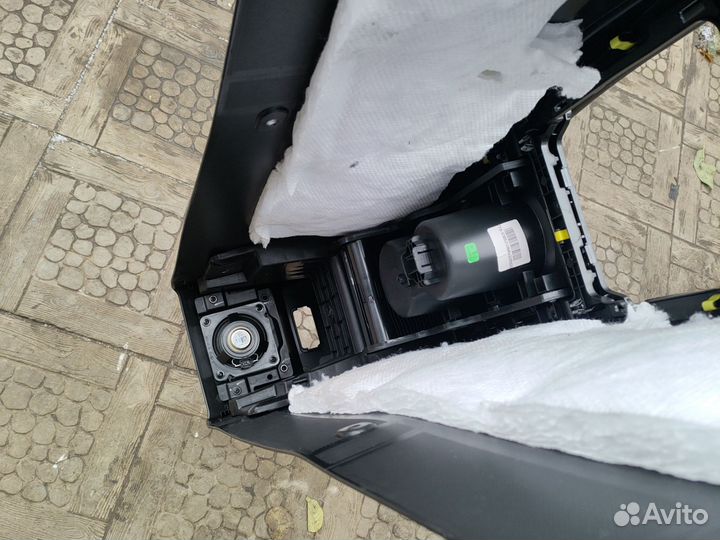 Чери Тигго 4 про подлокотник