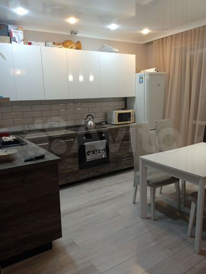 2-к. квартира, 54 м², 10/11 эт.