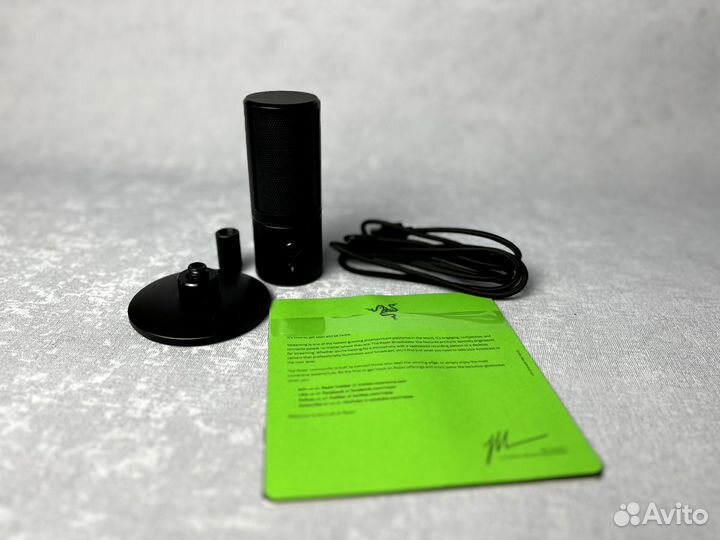 Микрофон Razer Seiren x
