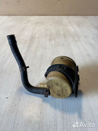 Бачок гидроусилителя Renault Megane 1 K4MA700