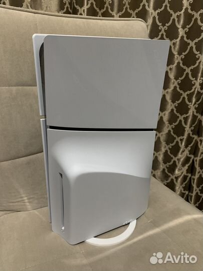 Продаю Sony Play Station 5 Slim 1TB