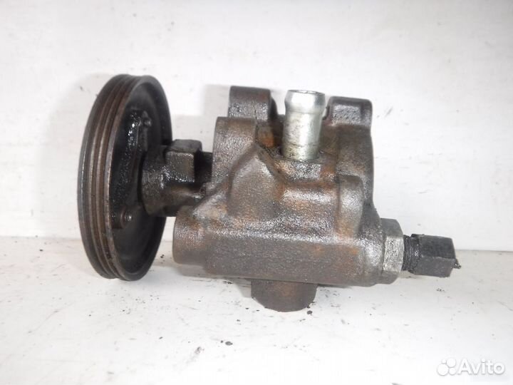 Насос гидроусилителя Renault Megane 1