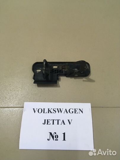 Замок и амортизатор капота Volkswagen Jetta 5