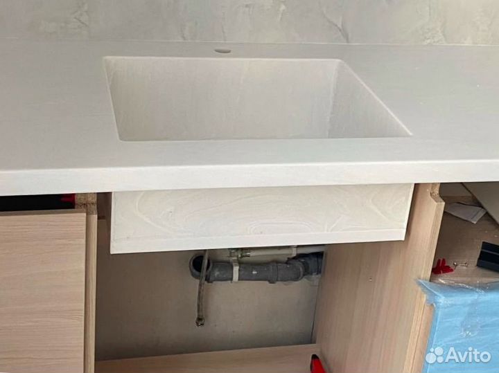 Столешница для кухни каменная Staron Sup 330х60