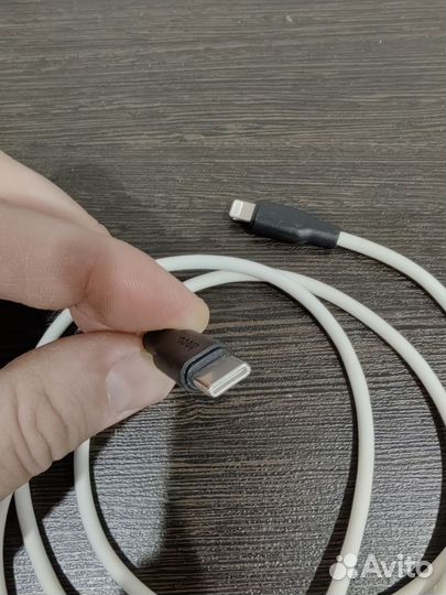 Кабель для iPhone