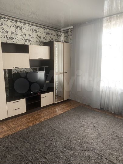 2-к. квартира, 50 м², 3/3 эт.