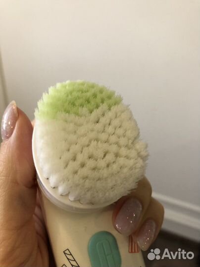 Шетка для умывания Clinique