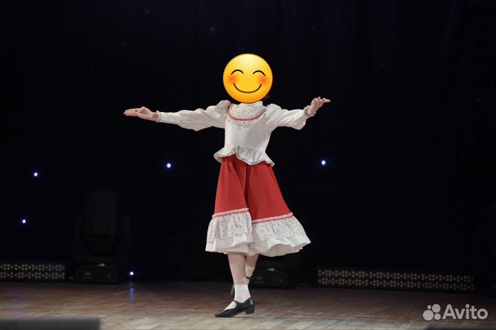 Костюм для народных танцев