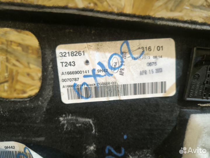 Обшивка багажника левая Mercedes W166 ML GLE