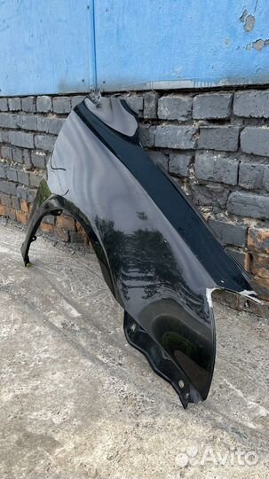 Крыло toyota avensis