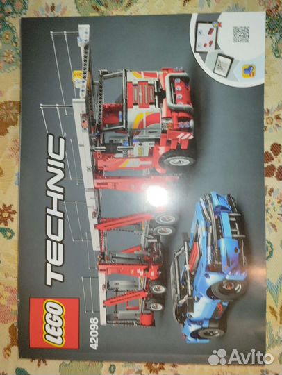 Lego technic 42098 и lego technic 42093