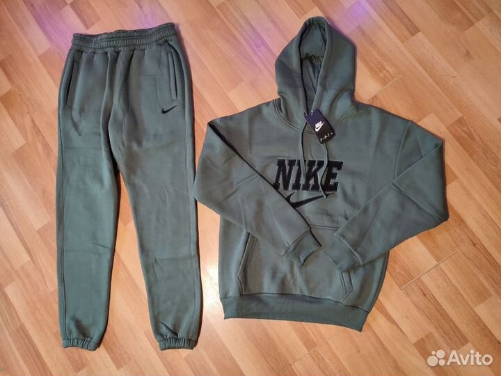 Спортивный костюм Nike утеплённый