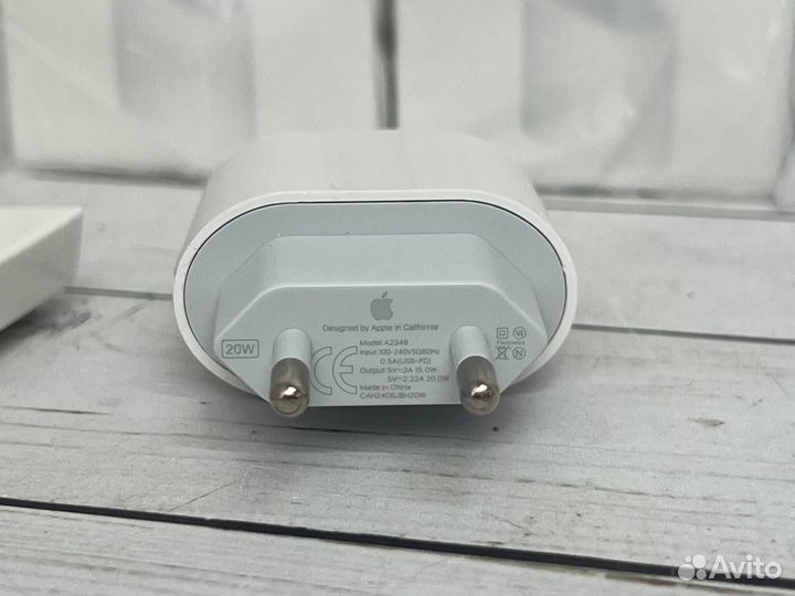 Зарядный блок Apple 20w