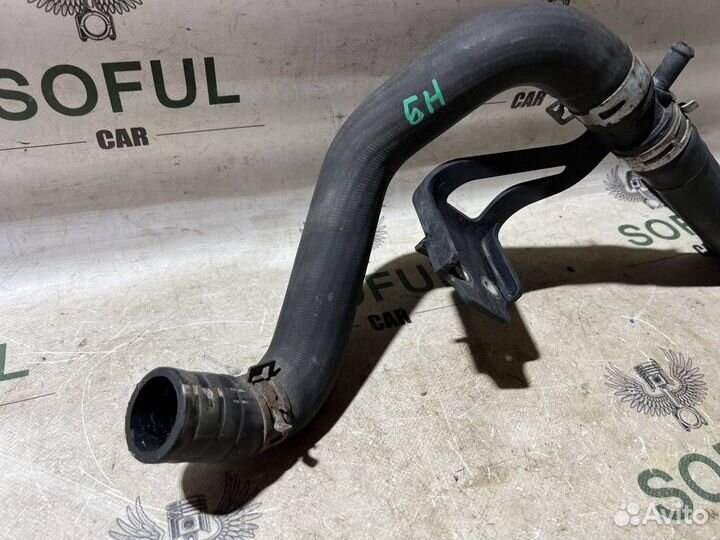 Патрубок радиатора Toyota Auris 2011