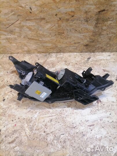 Фара левая ксенон Mitsubishi Grandis NA4W