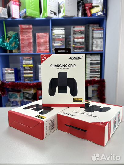 Подзаряжающий держатель Charging Grip для Joy-Con