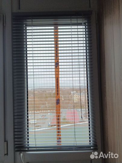 Жалюзи горизонтальные бу