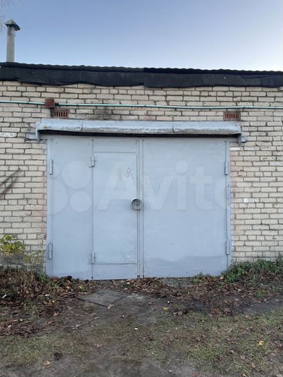 Гараж, > 30 м²