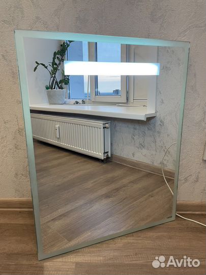 Зеркало с подсветкой для ванной