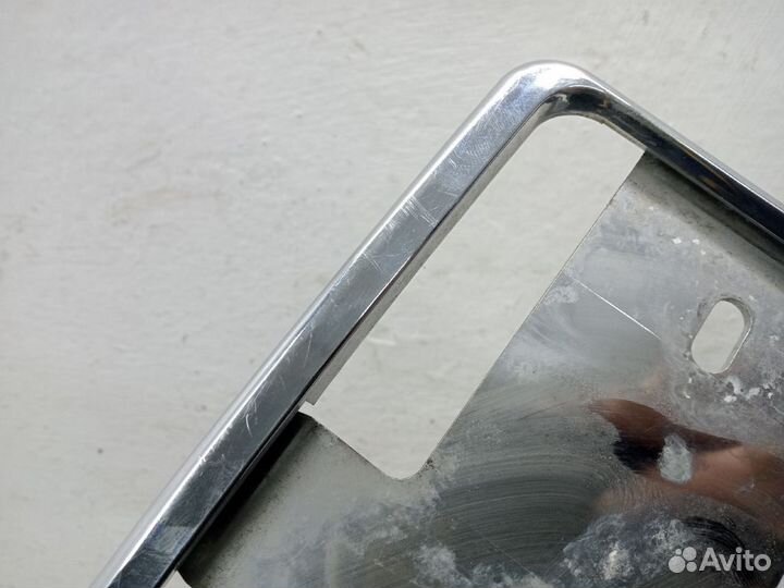 Площадка номерного знака audi A4 B8