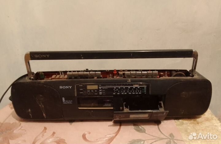 Продаётся магнитофон Sony