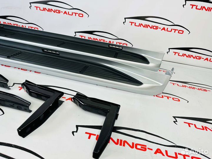 Подножки Toyota Land Cruiser 100 с подсветкой I226