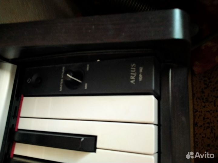 Цифровое пианино yamaha