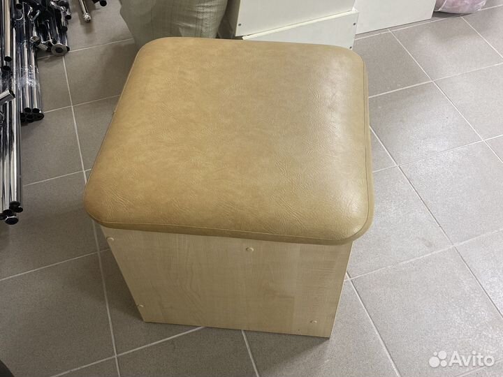 Пуф большой удобный с зеркалом 50*50