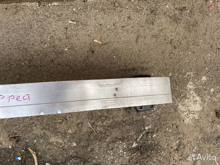 Усилитель переднего бампера Audi A3 8P 2004 - 2008