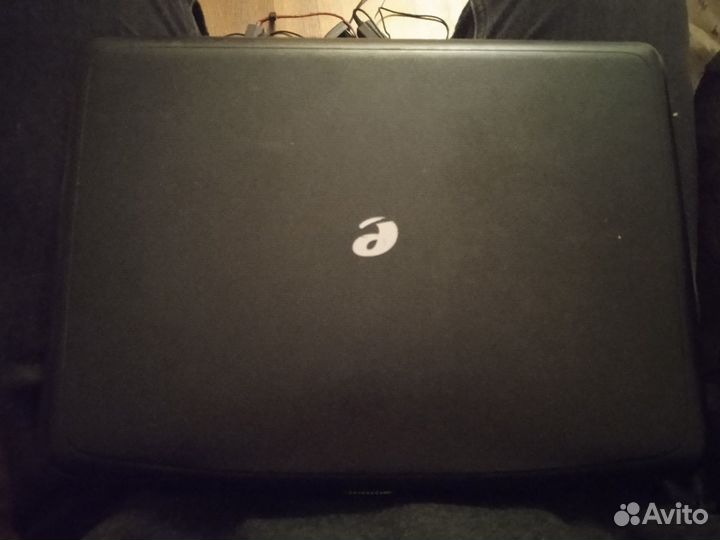 Ноутбук emashines e510